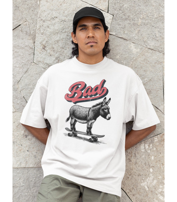 T-shirt oversize moderne porté